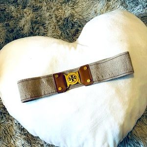 RARE FIND wide stretch interlocking logo belt gold tory burch
